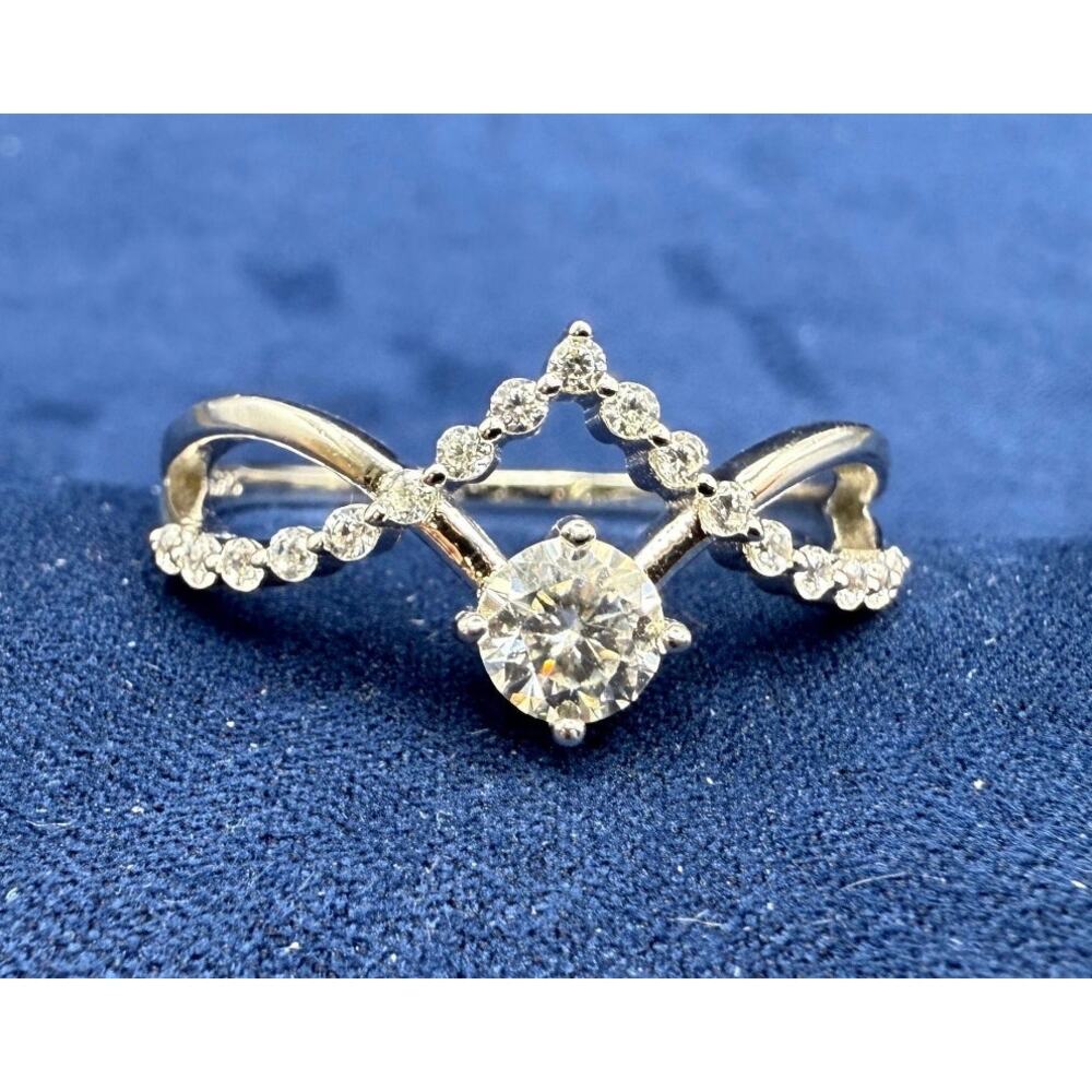 1CT Moissanite Crown Sterling Silver Ring size 10